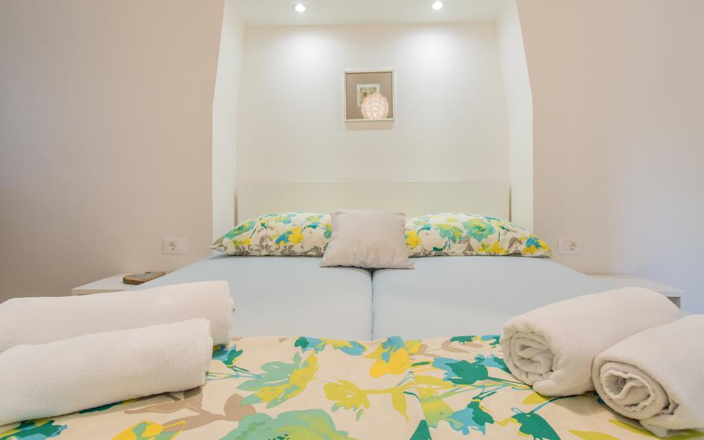 Sunrise Apartment Risika Buitenkant foto
