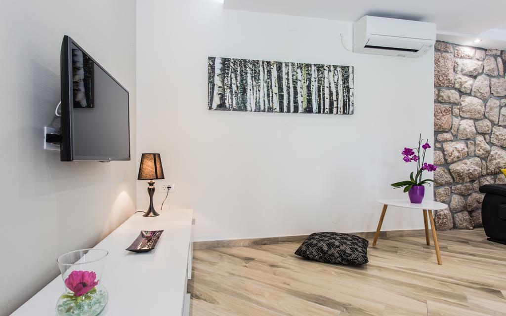 Sunrise Apartment Risika Buitenkant foto